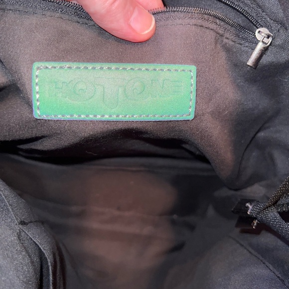 HOTONE Geometric Luminous holographic crossbody handbag - Picture 8 of 8